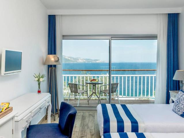 Blue Dreams Resort
