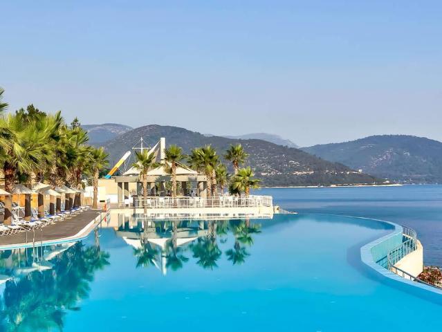 Blue Dreams Resort