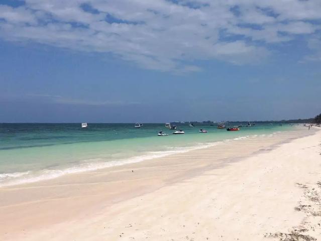 Kenya Bay Beach