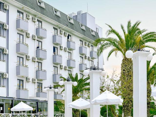 Club Aqua Plaza