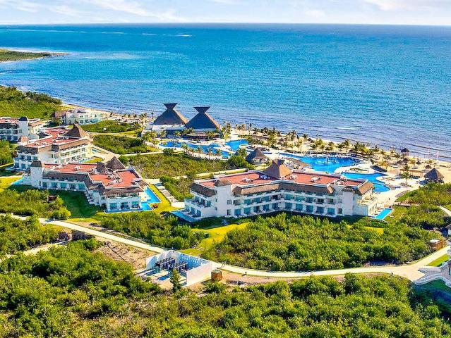 BlueBay Grand Esmeralda
