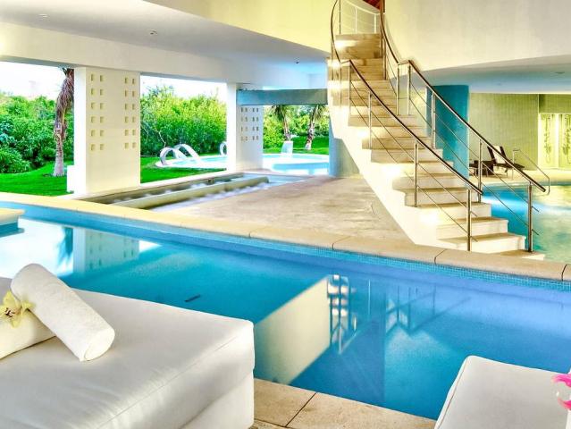 BlueBay Grand Esmeralda