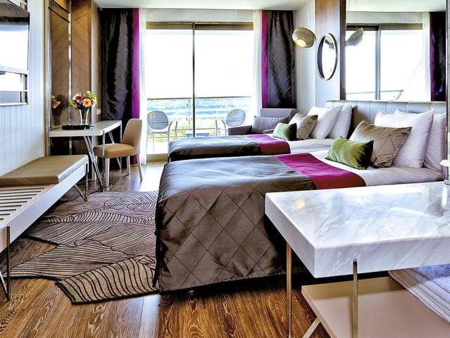 Side Star Elegance