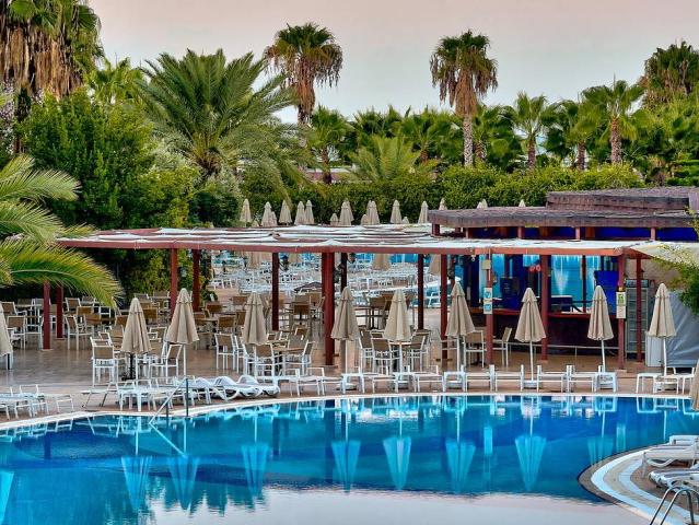 Seaden Sea World Resort
