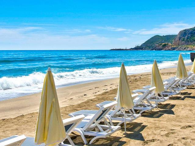 Floria Beach