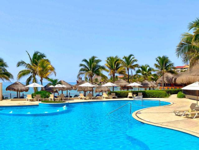 Catalonia Yucatan Beach