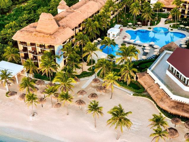 Catalonia Yucatan Beach