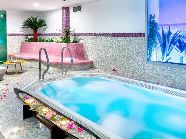 Chatur Playa Real Resort