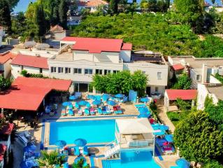 Summer Garden Suites & Beach