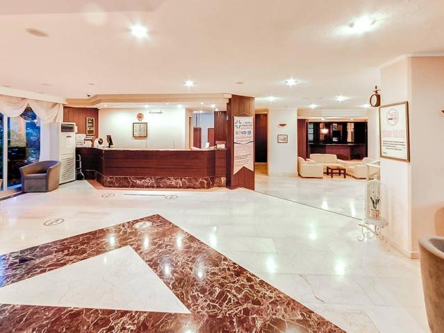 Anitas Beach Club