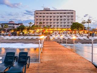 Anitas Beach Club