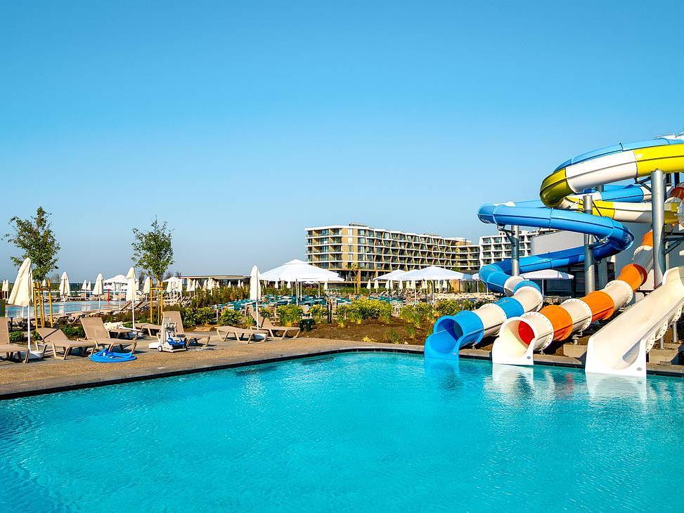 Wave Resort