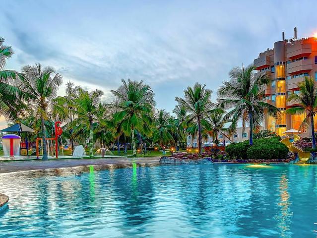 Crowne Plaza Resort