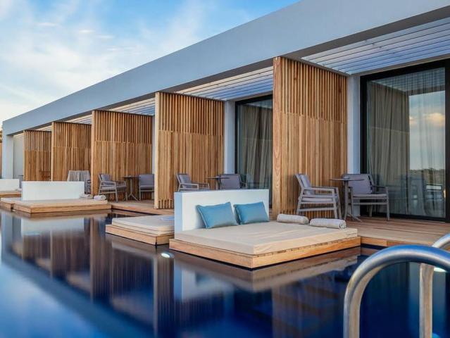 Zante Maris Suites