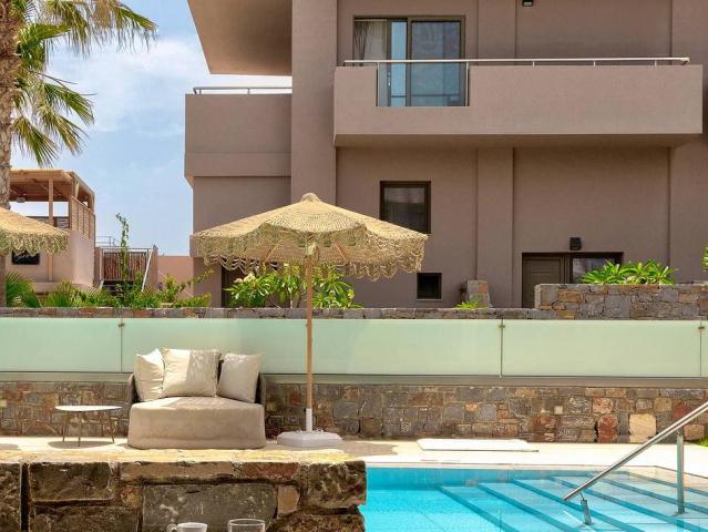 High Beach White The Villa Collection