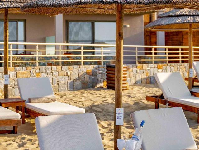 High Beach White The Villa Collection