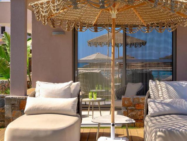 High Beach White The Villa Collection