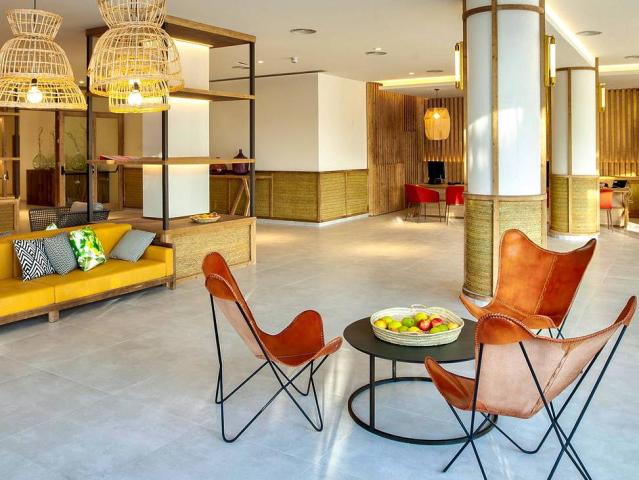 Corallium Dunamar by Lopesan