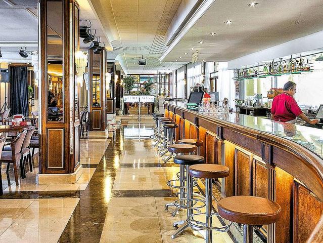 Evenia Olympic Suites