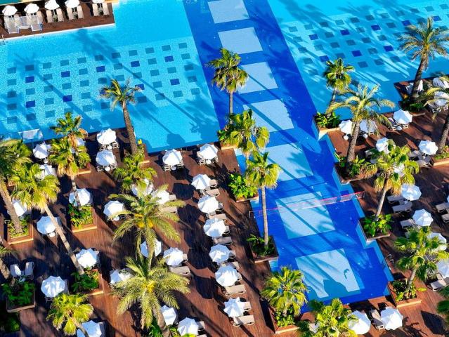 Concorde de Luxe Resort