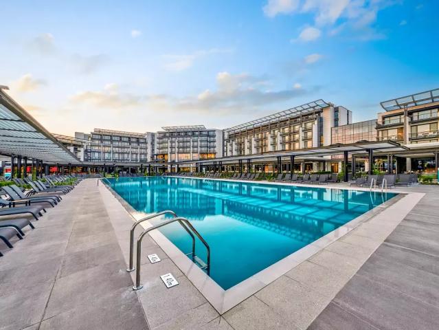 Voya Beach Resort