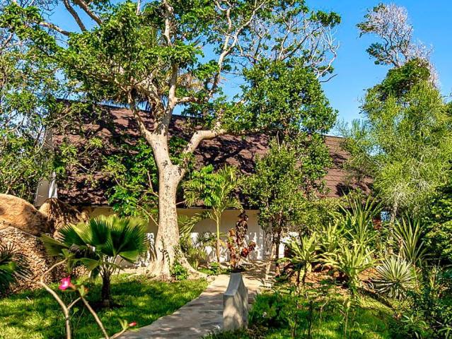 The Sands at Chale Island
