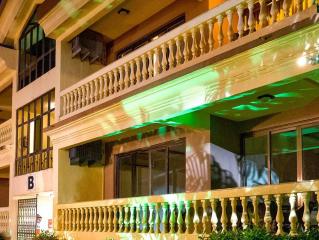 De Mandarin Beach Resort Suites & Villas