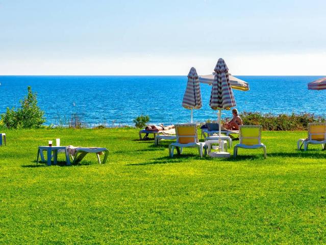 Side Star Resort