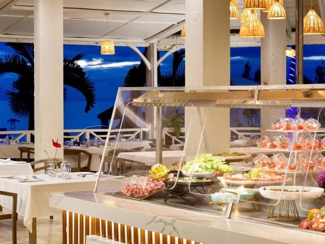 Coral Azur Beach Resort