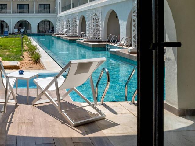 One Resort Premium