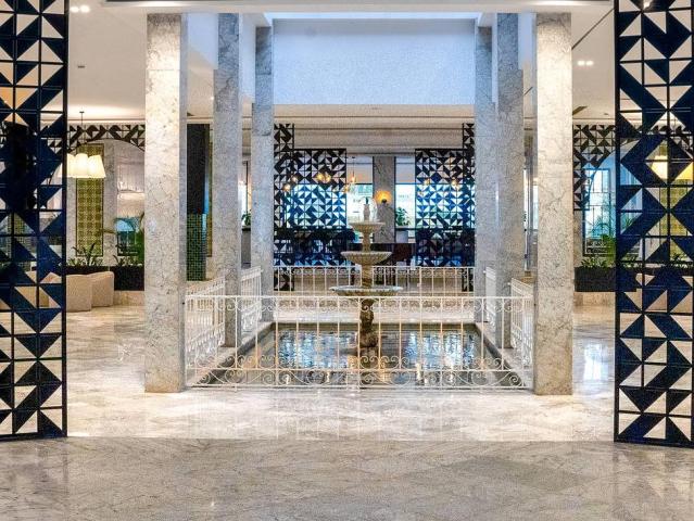 One Resort Premium