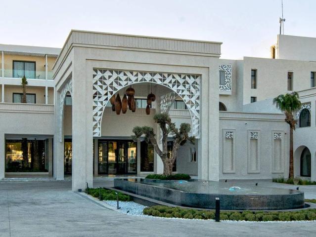 One Resort Premium