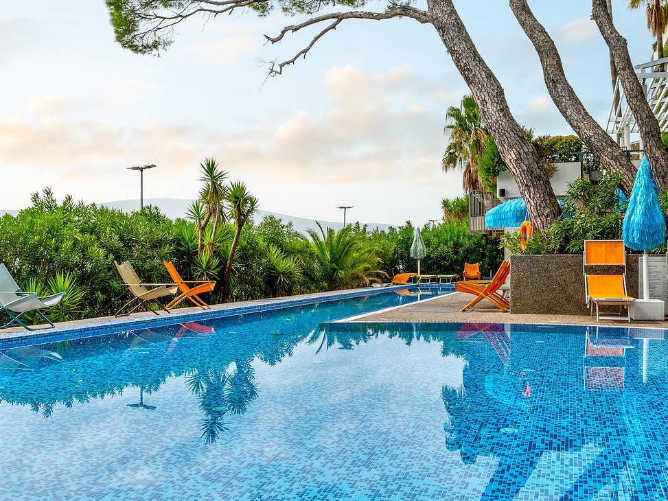 Carine Hotel Park