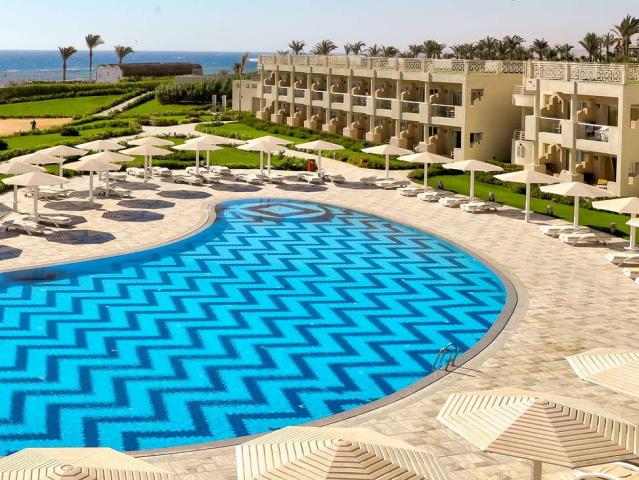 Sirena Beach Resort & Spa