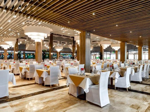 Sirena Beach Resort & Spa