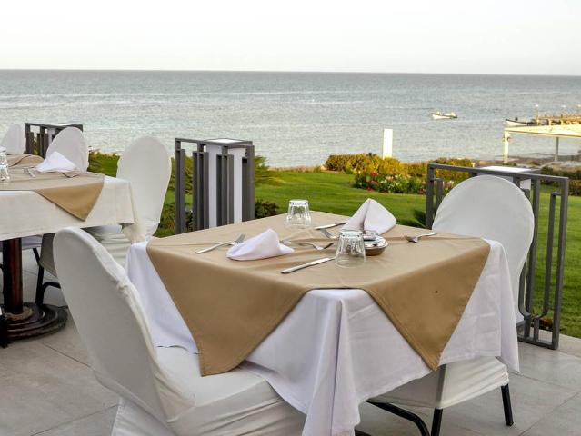 Sirena Beach Resort & Spa