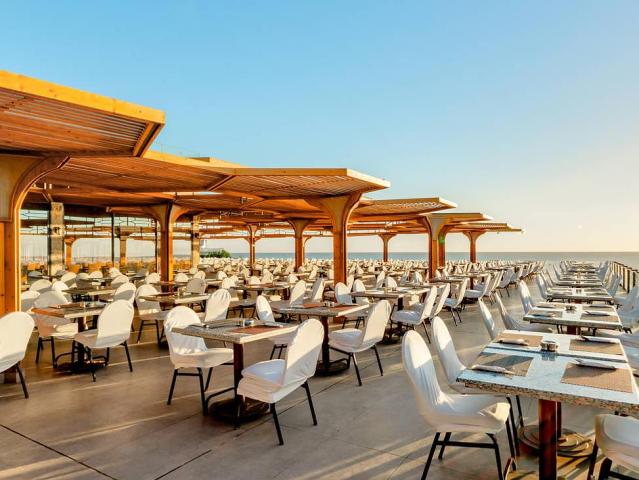 Sirena Beach Resort & Spa