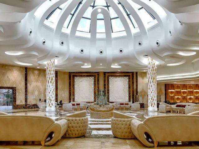 Sirena Beach Resort & Spa