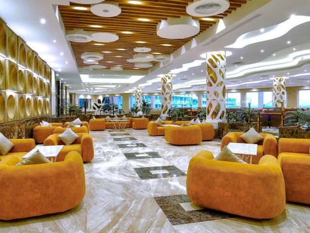 Sirena Beach Resort & Spa