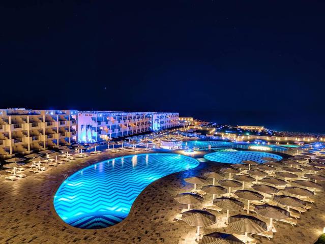 Sirena Beach Resort & Spa