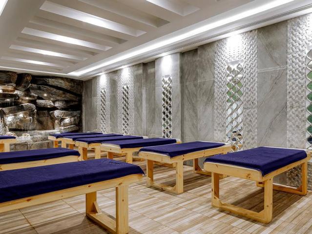 Sirena Beach Resort & Spa