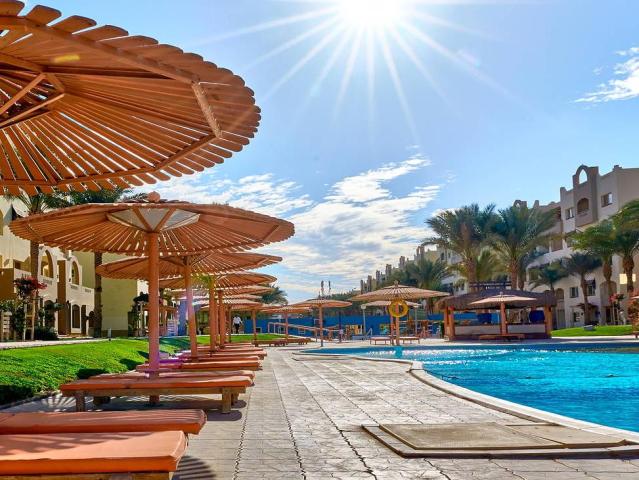 El Karma Aqua Beach Resort