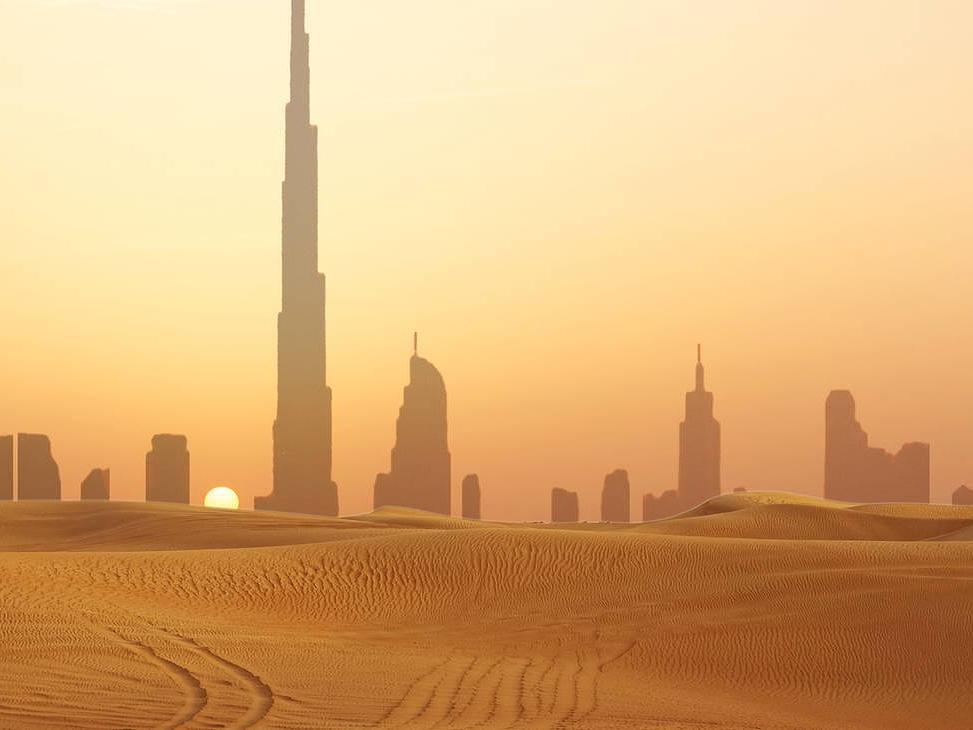 Výstřední Dubaj a závan pouště