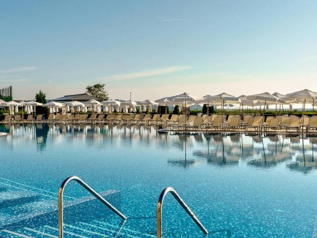 Alua Helios Bay