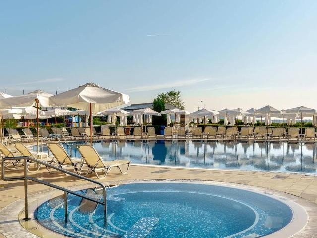 Alua Helios Bay