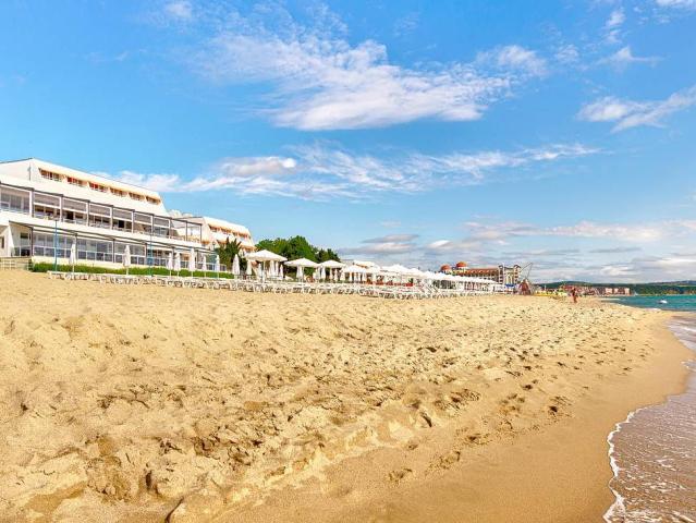 AluaSun Helios Beach