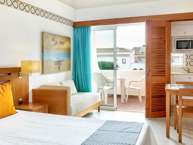 Golden Club Cabanas