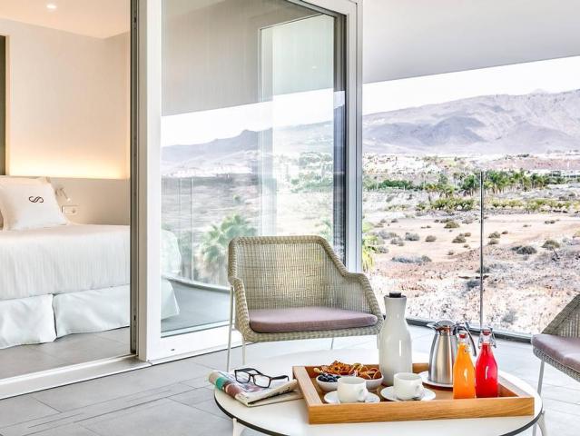 Royal Hideaway Corales Suites