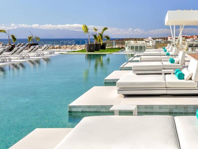 Royal Hideaway Corales Suites