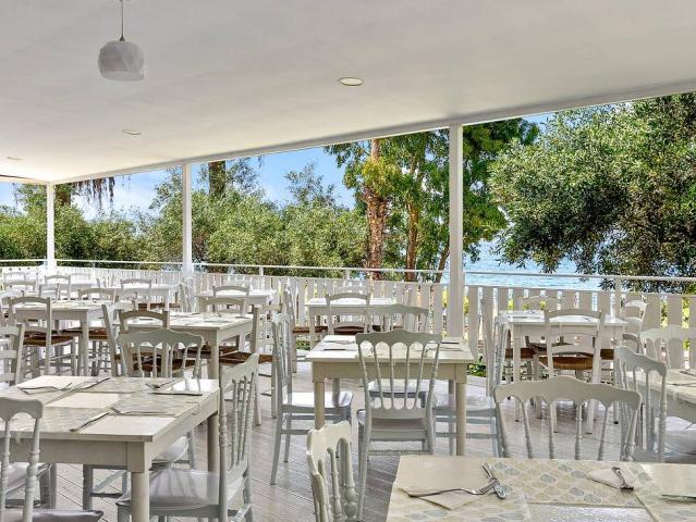 Calamos Beach Family Club